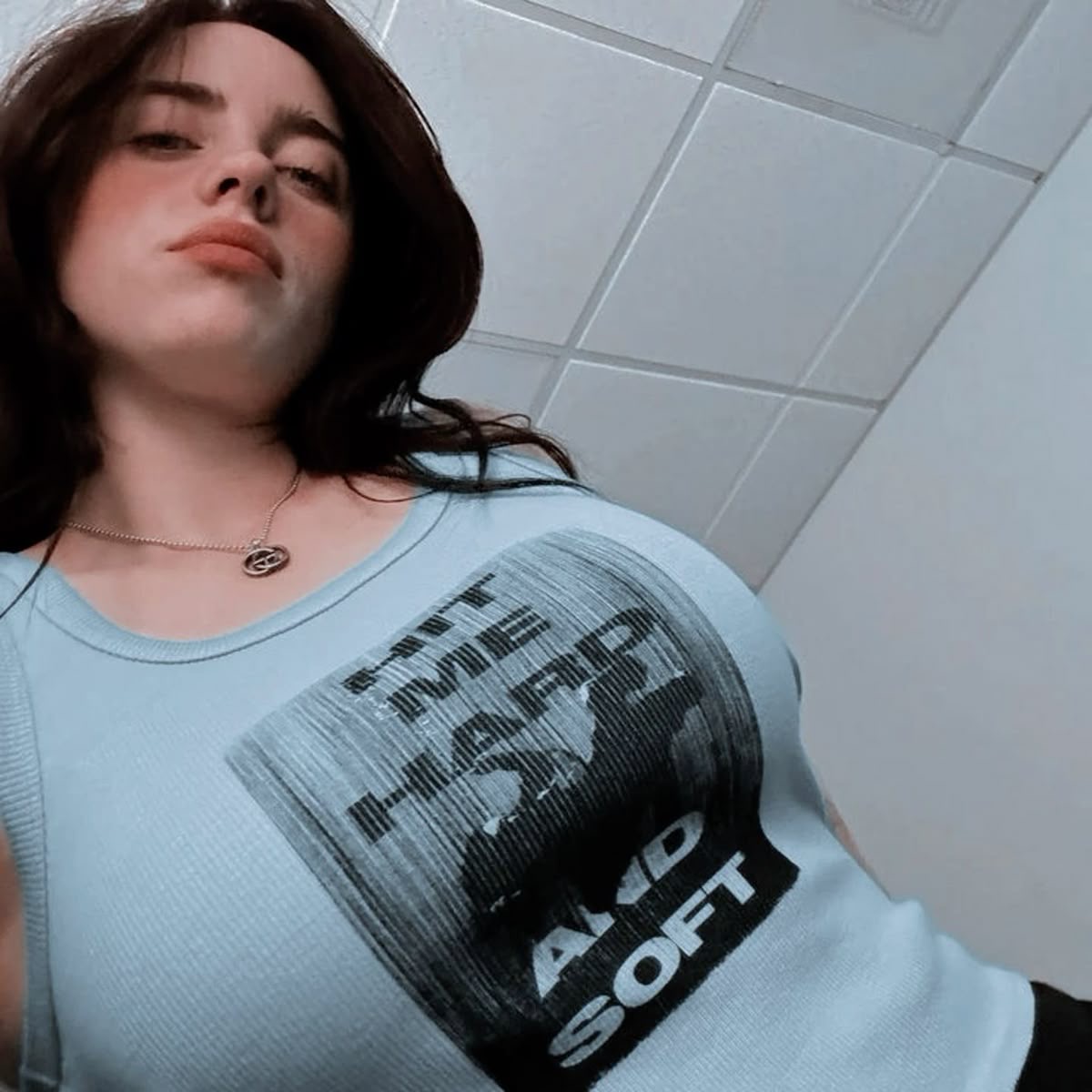 ——-