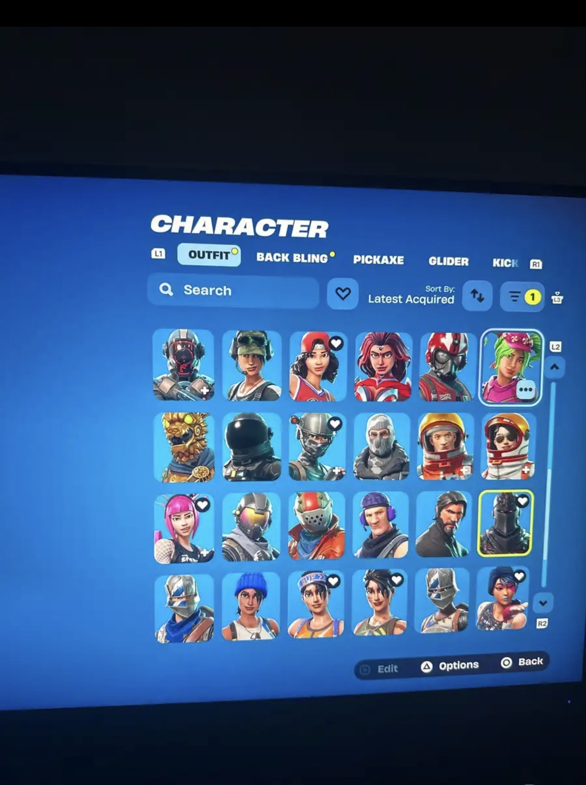 حساب فورتنيات فيه شيطون